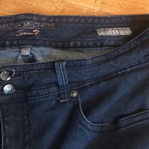 Dark blue, stretchy comfortable jeans